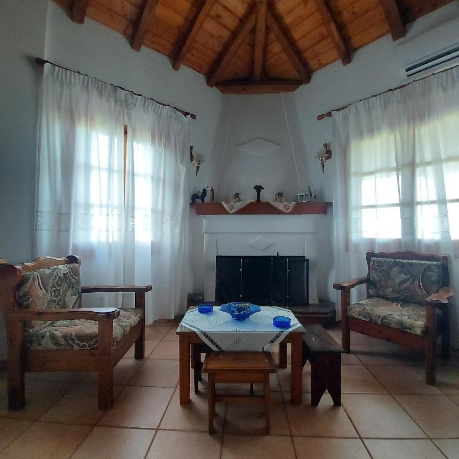 Villa Amfithea Moni Evaggelistrias Esterno foto