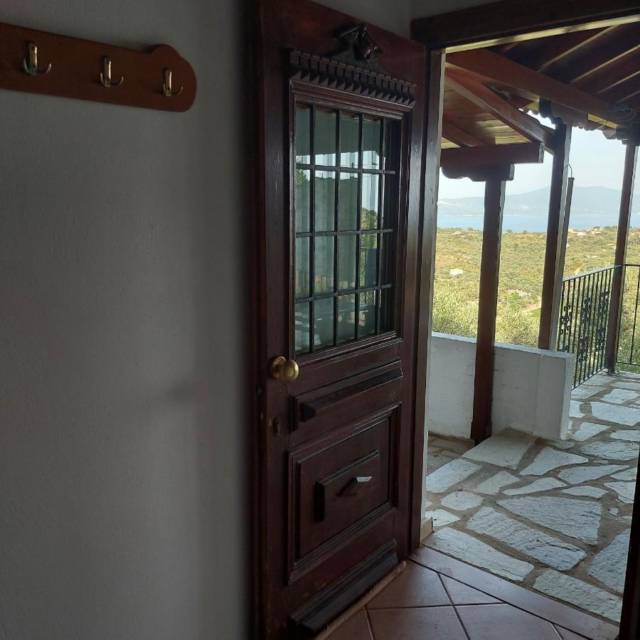 Villa Amfithea Moni Evaggelistrias Esterno foto